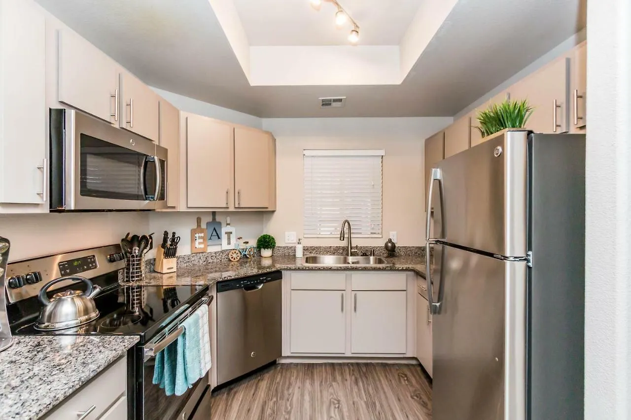 3 Bedroom - Tpc Golf, Shopping & Dining 3 Miles With Parking -1025 Phoenix 0*,