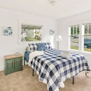 Beautiful Home, Location, Close To Seattle