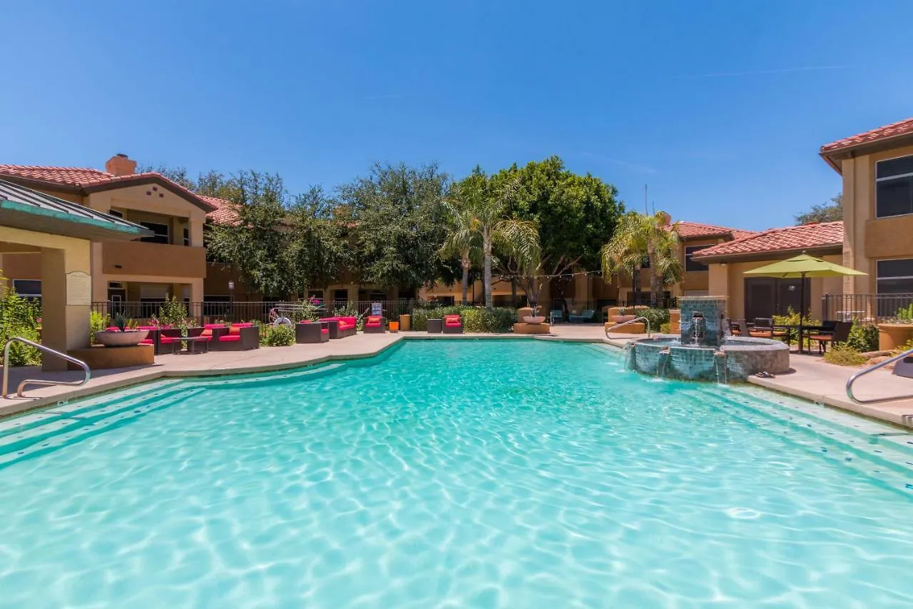 3 Bedroom - Tpc Golf, Shopping & Dining 3 Miles With Parking -1025 Phoenix Holiday home
